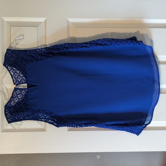 Under Skies Blue Lace Tank Top Size L - Picture 3 of 3